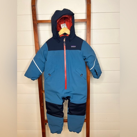 Snow Pile Patagonia One-Piece Snowsuit, 3T, Red and Blue - Picture 9 of 13